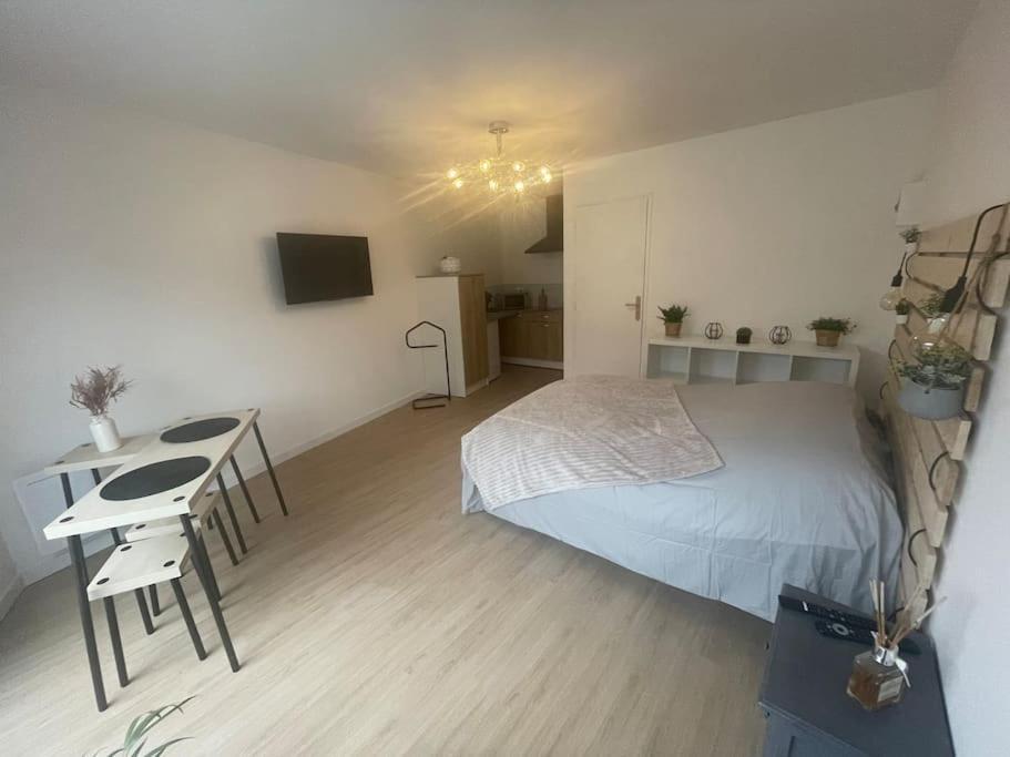 Studio Equipe Apartment Valenciennes Exterior foto